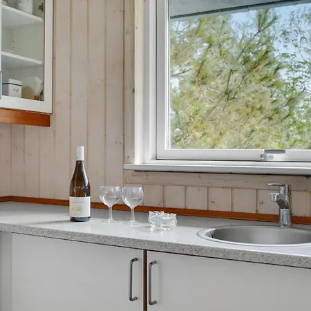 2 Bedroom Lovely In Sby Holiday home